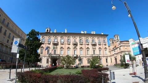 Moving time lapse towards the Pavia city hall Video stock 137289573