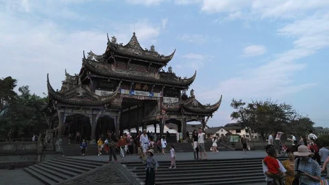 A moving time-lapse video about South bridge near Dujiangyan Irrigation System Vídeos de archivo 129500611