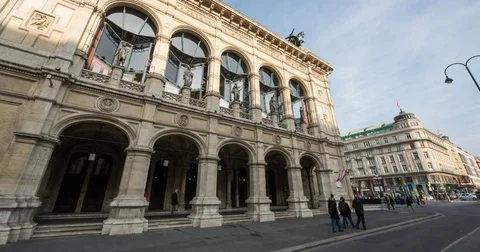Moving timelapse of Vienna State Opera house with Day to Night transition Stock Footage 83717737