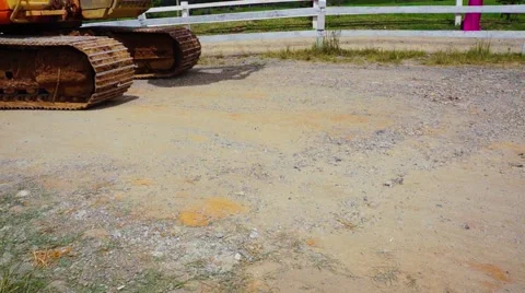 Moving track frame excavator 動画素材 41513164