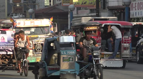 Moving Traffic Manila  動画素材 62089450
