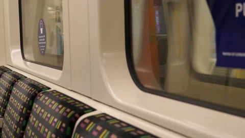 Moving underground carriage window 库存影片 147070316
