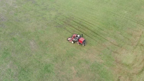 Mower cutting grass 스톡 동영상 98343627