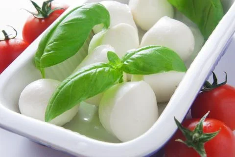 Mozzarella, basil and tomatoes Stock-Fotos
