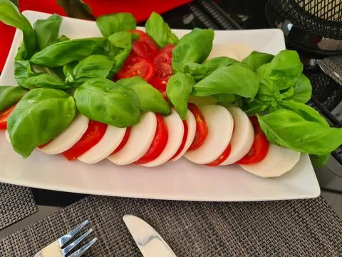 Mozzarella, tomatoes and basil Foto stock
