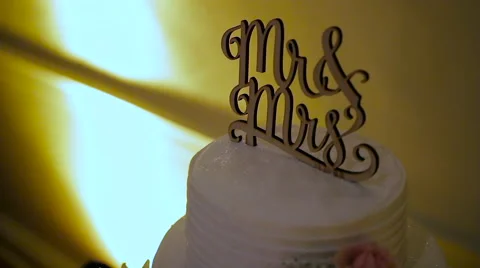 Mr &amp; Mrs Cake Topper Stock-Footage 61350139