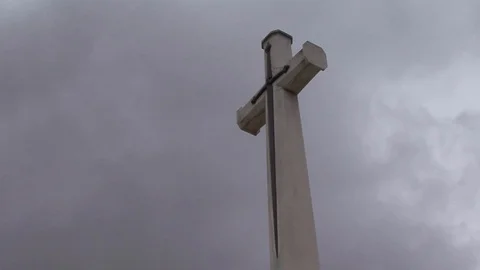 MS Cross of Sacrifice at Tyne Cot Cemetery in Ypres, Belgium Stock-Footage 98401949