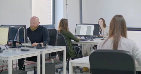 MS DS Office workers using computers Vídeo Stock 145201143