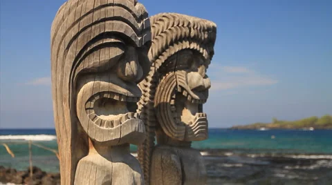 MS of Kiʻi faces Stock Footage 5804621