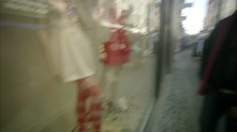 MS PAN Couple window shopping Stock Footage