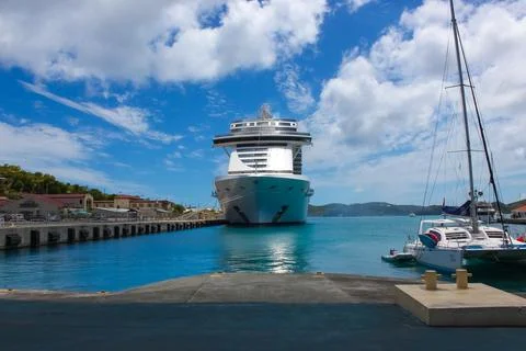MSC Seashore cruise ship docked at tropical island Ocean Cay, Bahamas Stock Photos