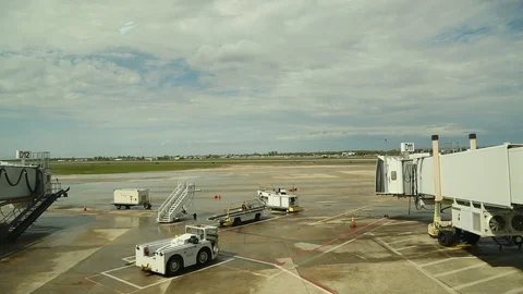 MSY Airport Video stock 87058642