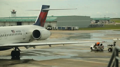 MSY Airport Video stock 87058793