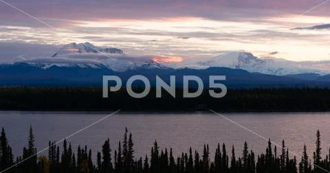 Mt Blackburn Willow Lake Wrangell-St Elias National Park Stock Photos