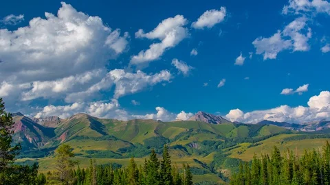 Mt. Crested Butted Ski Slopes Summit Time Lapse, Timelapse, Time-Lapse, 4K Stock Footage 128945086