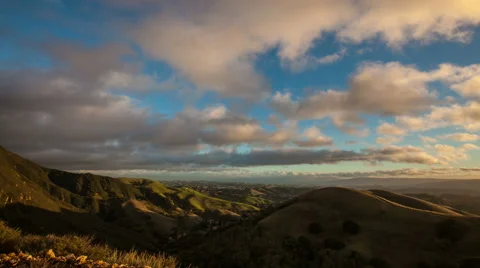 Mt Diablo South side motion pan across clouds Dansville, CA Stock-Footage 49037481