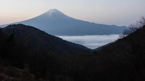 Mt. Fuji over a Sea of Clouds in the Morning Stockbeeldmateriaal 86220131