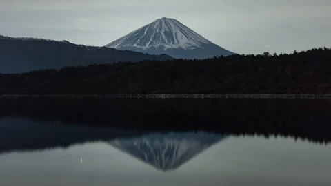 Mt. Fuji Reflected in Lake Sai (Saiko) at Night (Timelapse | ZOOM IN) Stock Footage 303340986