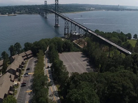 Mt. Hope Bridge, Bristol, Rhode Island two shots Stockbeeldmateriaal 93851576