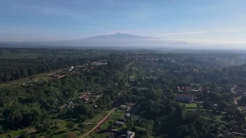 Mt Kenya from Nyeri Stockbeeldmateriaal 194476900