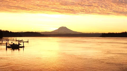 Mt Rainier Sunrise Stock Footage 116992367