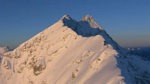 Mt Zugspitze, Germanys highest mountain Vídeos de archivo 102219245