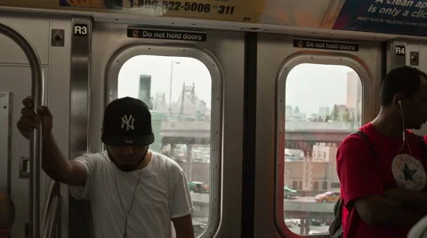MTA Subway Window with Bridge through Queens in New York, USA 스톡 동영상 40240911