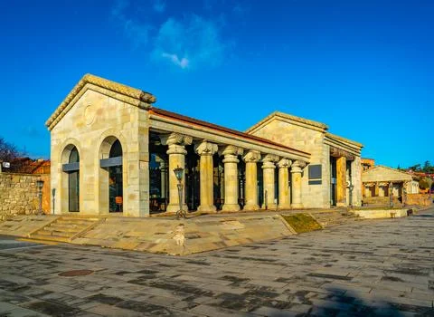 Mtskheta Tourist Information Center with Classical Columns Fotos Stock
