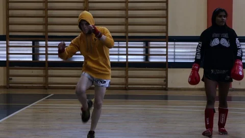 MuayThai fighter warm-up Stock Footage 118574642