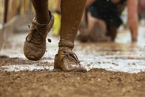 Mud race runners Foto stock