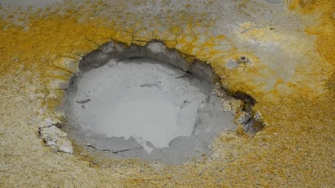 Mud Volcano or Mud Dome at Sol de Mañana (Morning Sun) Geysers in Uyuni, Bolivia 스톡 동영상 102908928
