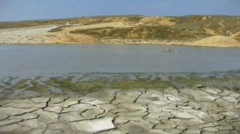 Muddy bubbling volcano Stock-Footage 521818