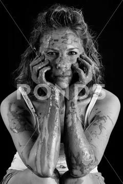 Muddy Ceramic artist Stock Photos
