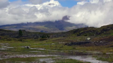 Muddy floodwater running down a gully on the paramo Vídeo Stock 63074279