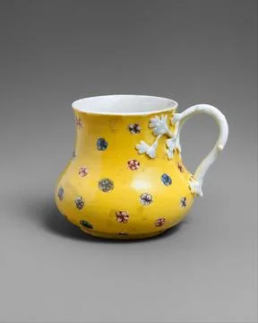 Mug ca. 173035 Saint-Cloud factory Soft-paste porcelain was first produced .. 스톡 사진