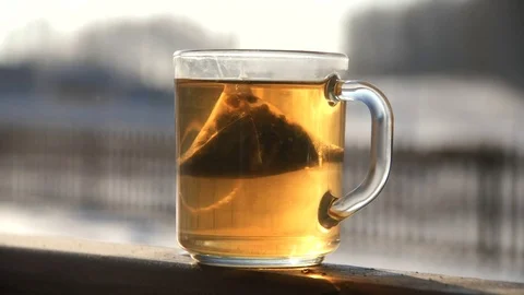 A mug of tea in the cold Video stock 84802210