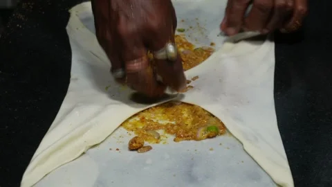 Mughlai Paratha Stuffing 스톡 동영상 328509377