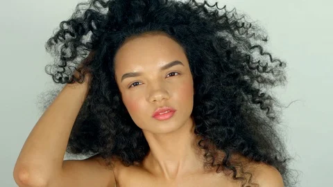 Mulatto model posing in a studio Video stock 88861265