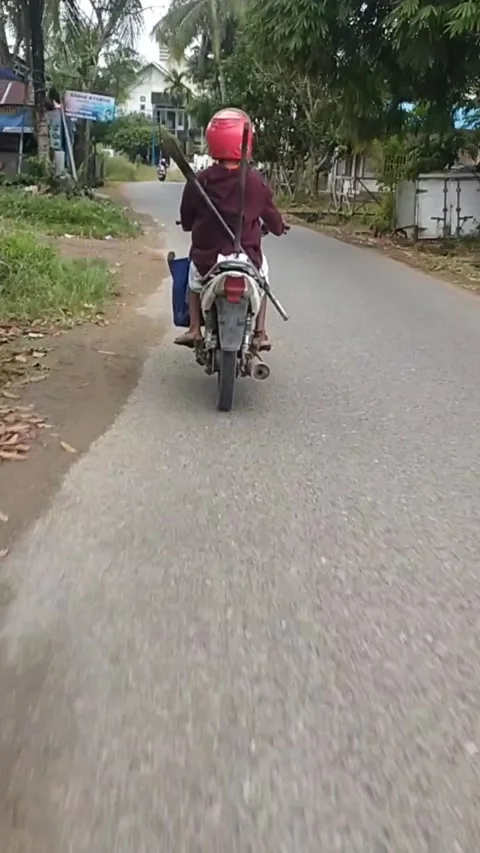 Multi-armed swordsman 库存影片 222399334