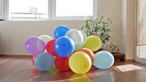 Multi-colored balloons Stockbeeldmateriaal 72500791