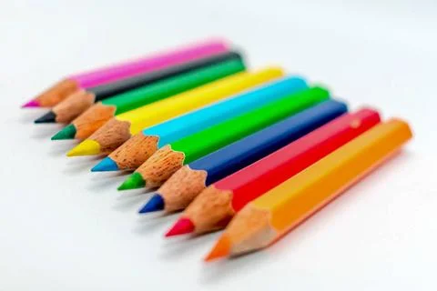  Multi colored bunch of assorted rainbow color pencil line up in a row clo... 스톡 사진