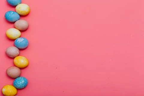 Multi-colored chicken eggs for the Easter holiday as a backdrop 스톡 사진