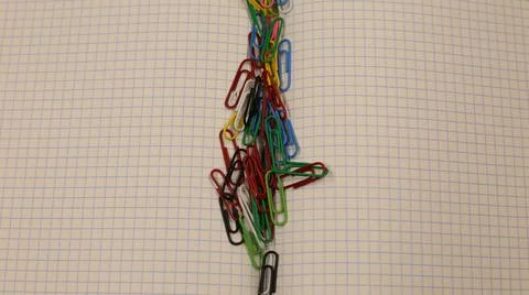 Multi-colored paper clips Foto stock