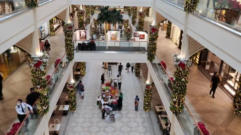 Multi-Level Shopping Mall Christmas in Pandemic, Manila 2020 動画素材 145841887