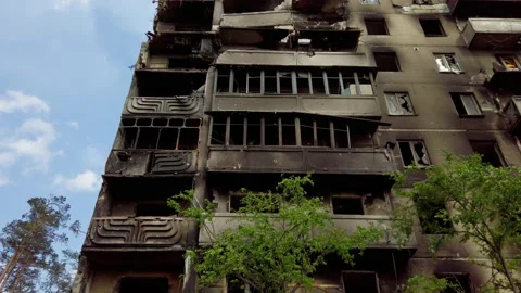 Multi-storey building burned down after the russian occupation Video stock 197475868