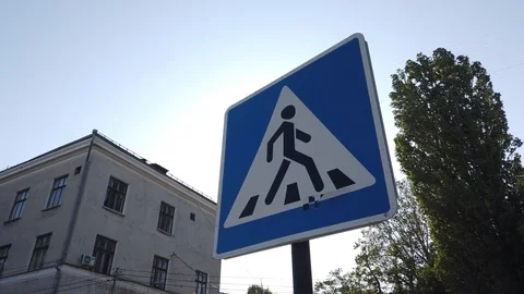 Multi-storey building. City sign "Crosswalk". Vídeos de archivo 115789341