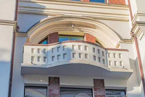 Multi-storied Art Deco building facade, geometric shapes, clean lines, vary.. 写真素材