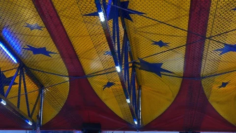 Multicolored lightbulbs blink on carousels Stock Footage 91389016