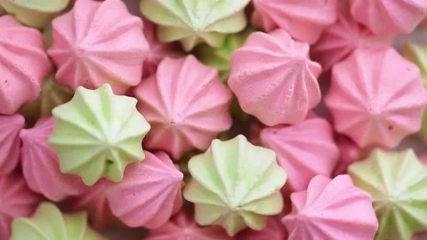 Multicolored marshmallows close-up in a circular motion, top view. Stock-Footage 143522394