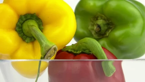 Multicolored pepper in a bowl 動画素材 83099828